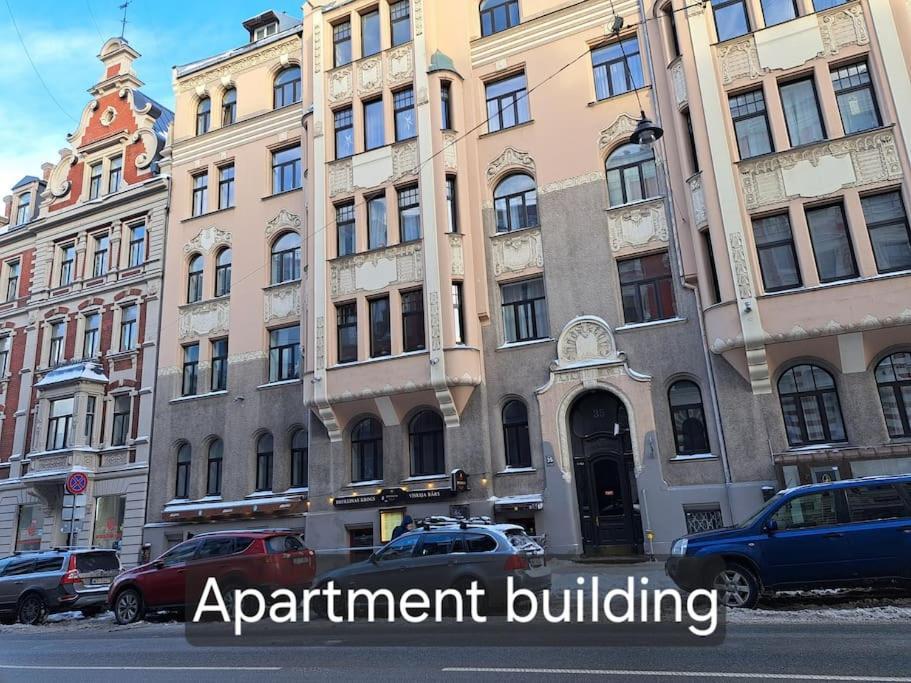 Golden Palms Apartment In The City Centre Riga Esterno foto